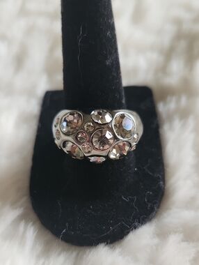 NWOT Silver Crystal Cluster Women's Ring - Antiqued Silver Size 8